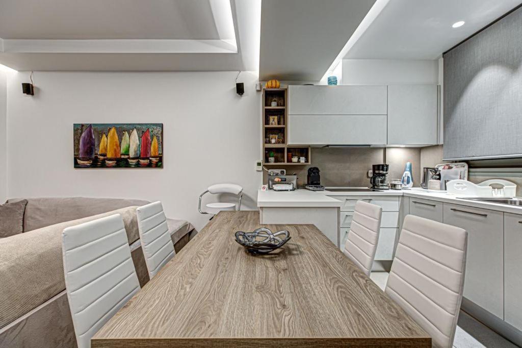 Deluxe & Modern Apartment In Athens Ngoại thất bức ảnh